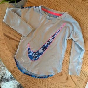 💜NIKE girls shirt💜